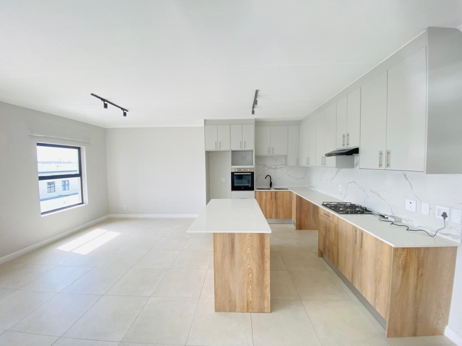 To Let 3 Bedroom Property for Rent in Sandown Western Cape